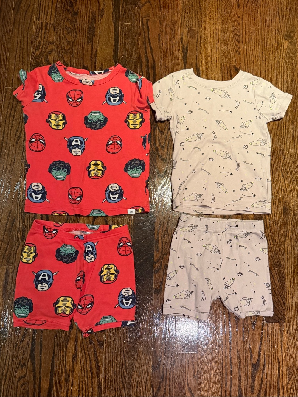 Lot of 2 Boy Short Pajama Sets-Baby Gap Marvel Print/Old Navy Space Print Size 5